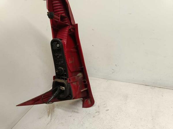 FEU ARRIERE DROIT PEUGEOT 206 SW - Vue 2